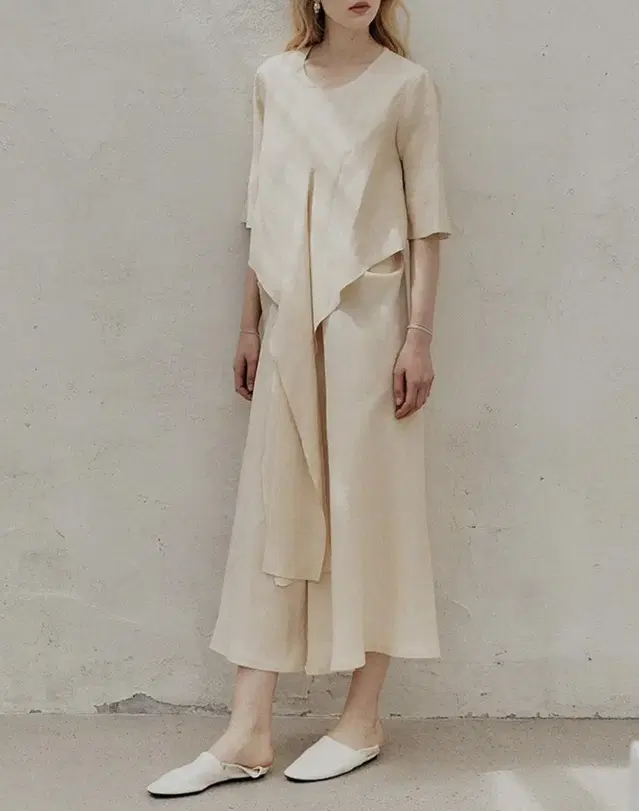 Musee 뮤제 Robe drape linen dress