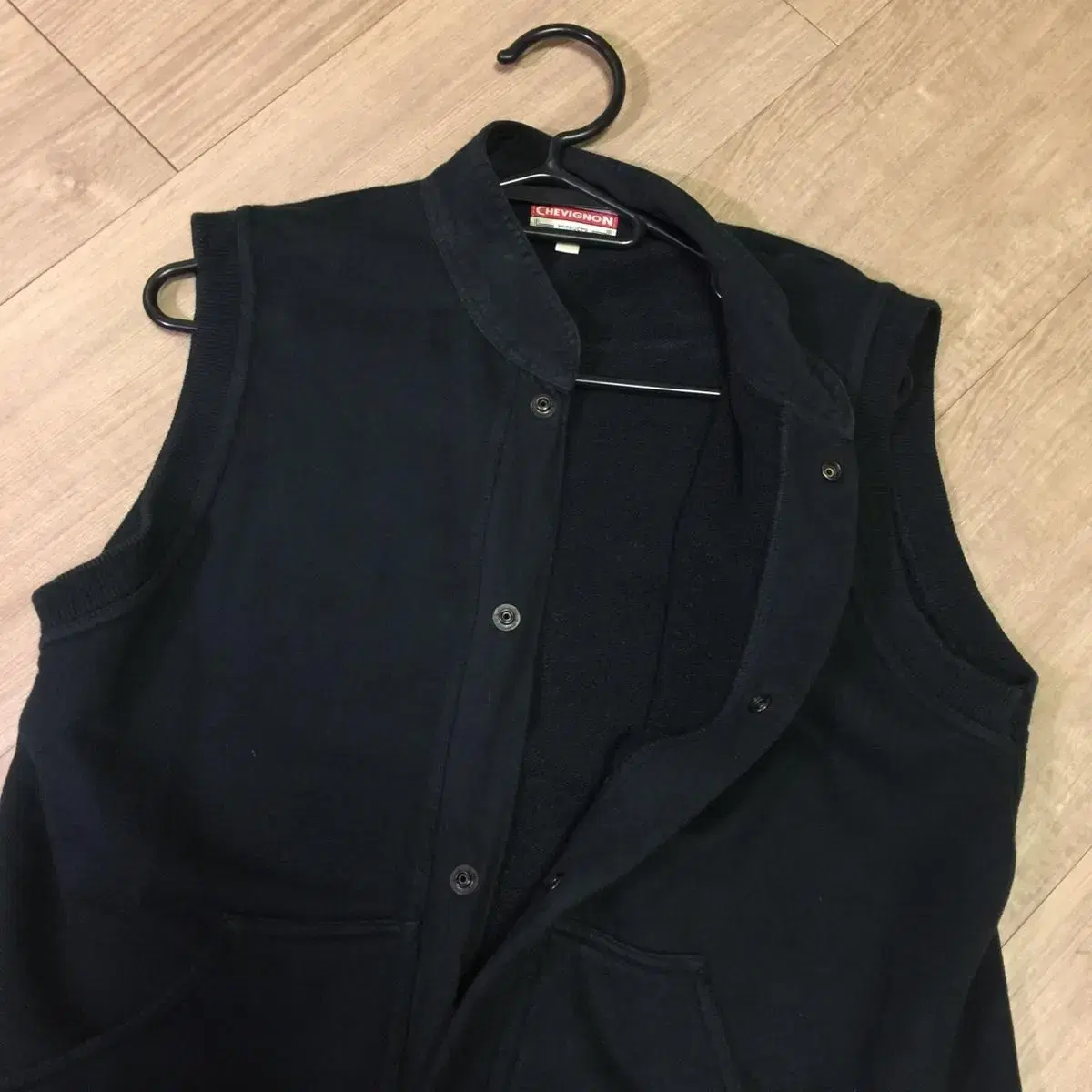 Vest M size
