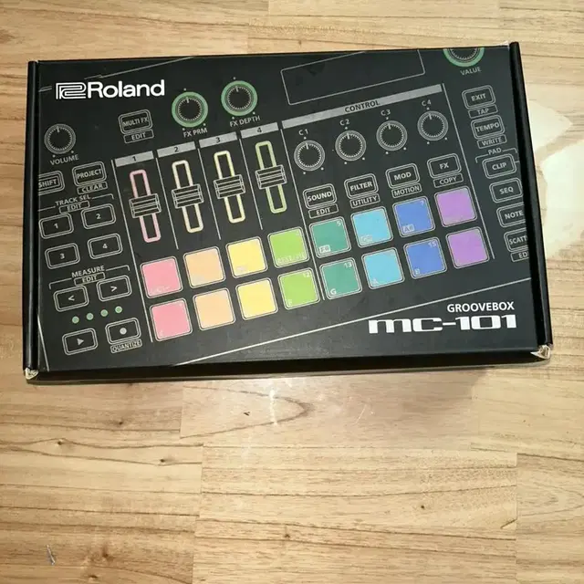 Roland MC-101