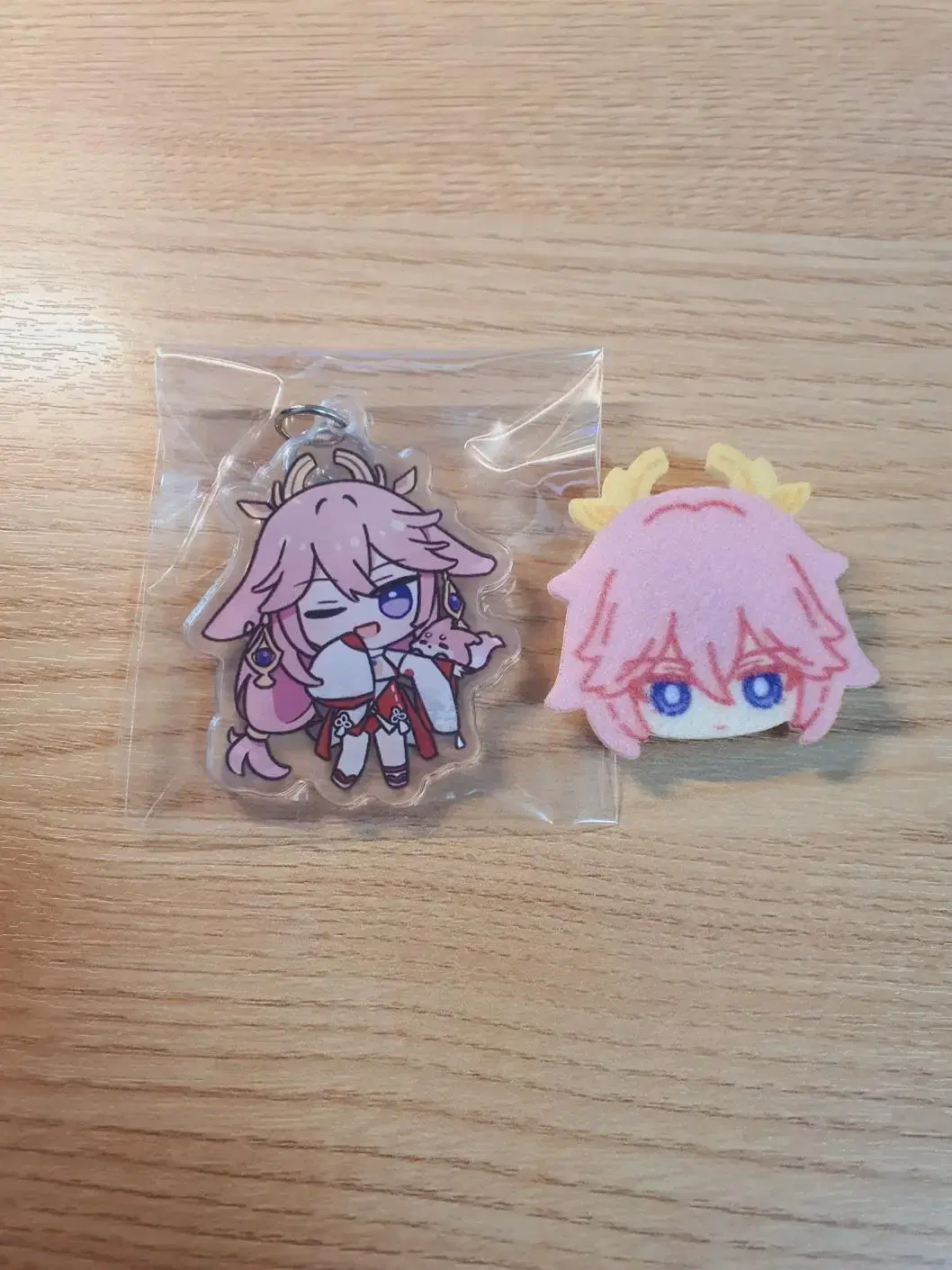 Genshin Impact Miko Acrylic Keyrings, Badges in Bulk