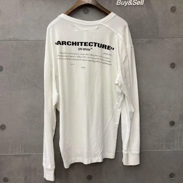 오프화이트 ARCHITECTUR 긴팔티셔츠 화이트-D041308