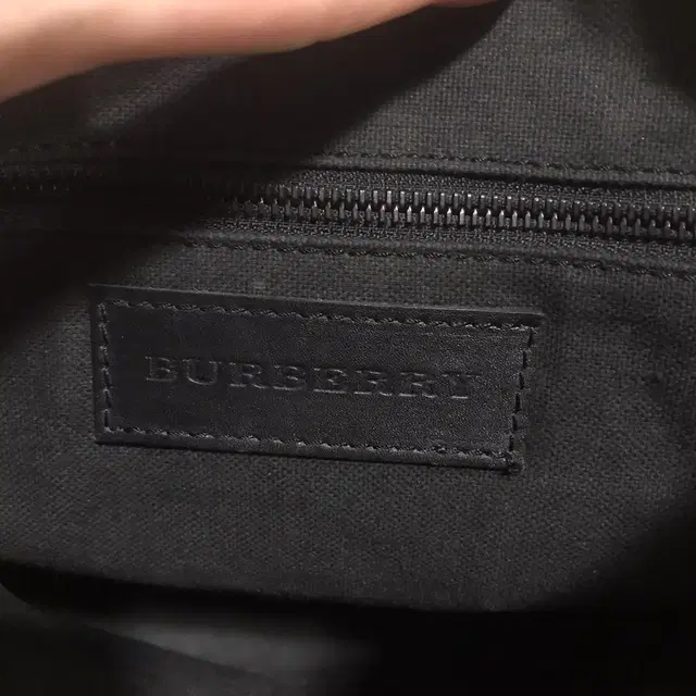 [빈티지 정품] BURBERRY 버버리 플랫 버클 메신저백