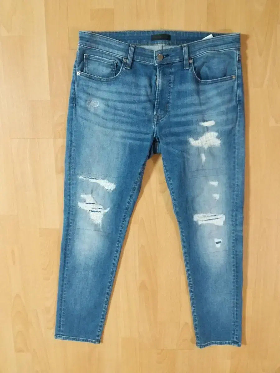 Men's Uniqlo Slim Fit Ripped Jeans (Sabangspan 34)