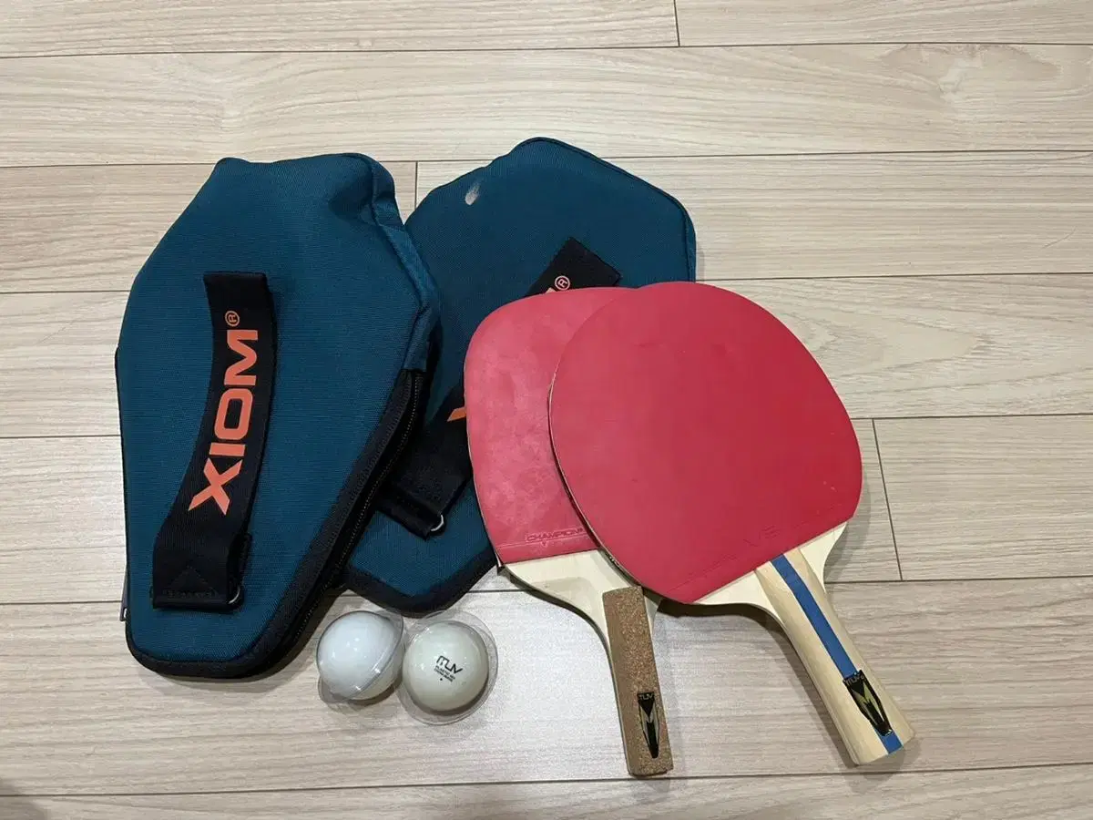 Exy Ohm Table Tennis Set of 2 [Table Tennis Ball + Table Tennis Bat]