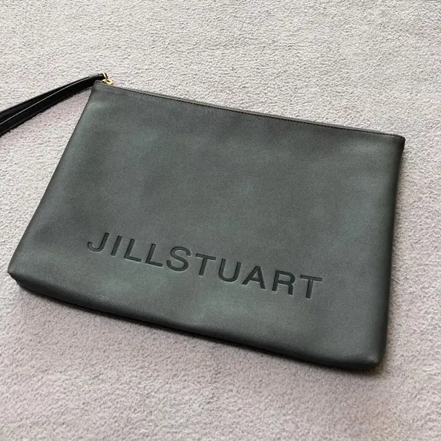 JILLSTUART 질스튜어트 빅레터링 클러치백