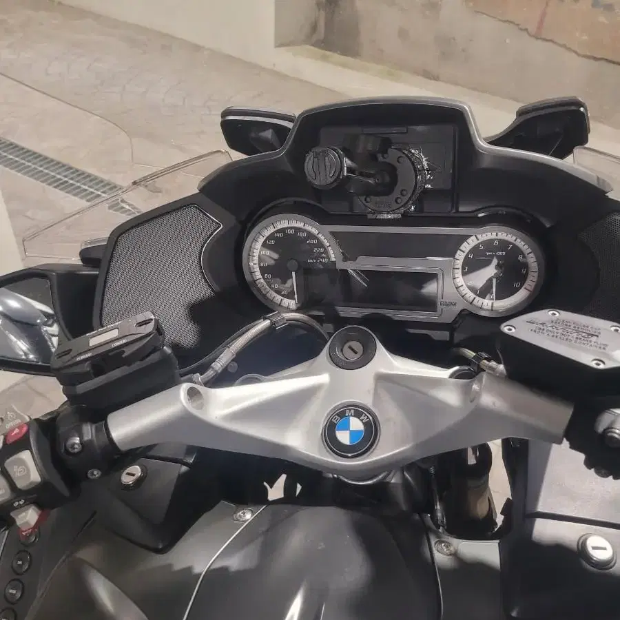 BMW R1200RT