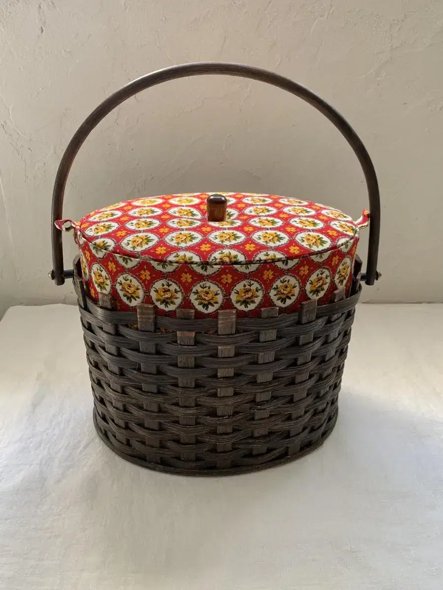 빈티지 플로럴 소잉 바스켓 1970s Vintage Basket