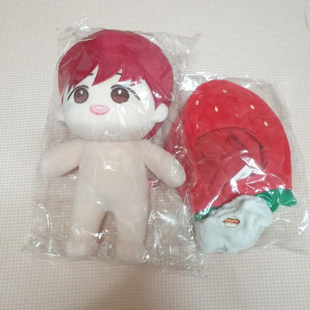 (Unsealed) daniel doll Cherry Korung(+Additional Strawberry Head)Wanna One