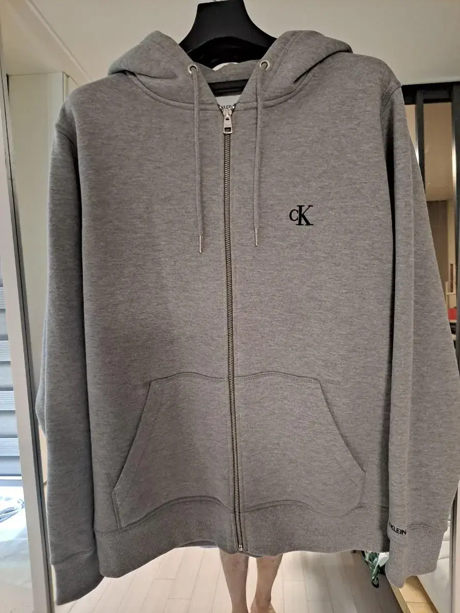 Kelvin Klein Jin Zip-up hoodie (soft brushed lining) size L