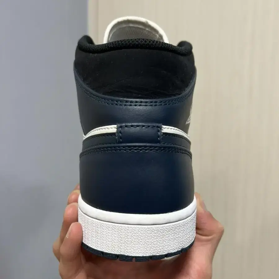 조던 1 미드 290 ARMORY NAVY/WHITE-BLACK