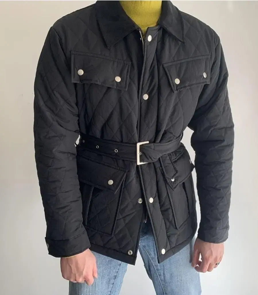 Matte-quilted padded bomber jacket size M