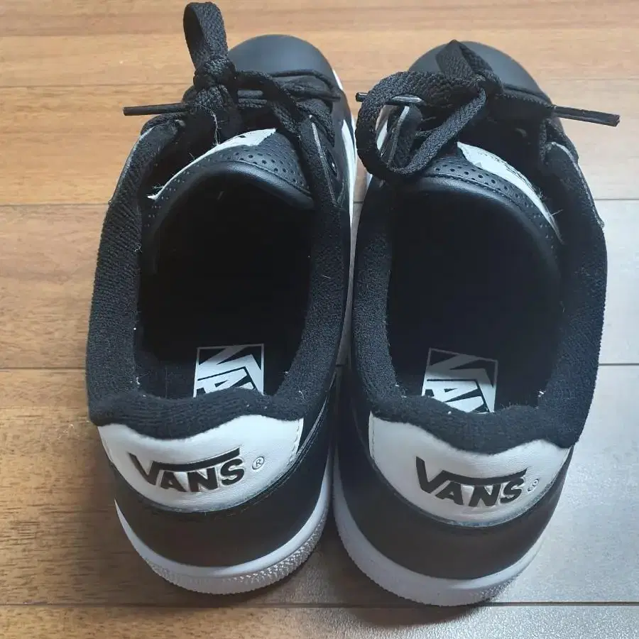 VANS 여성운동화 225 A급