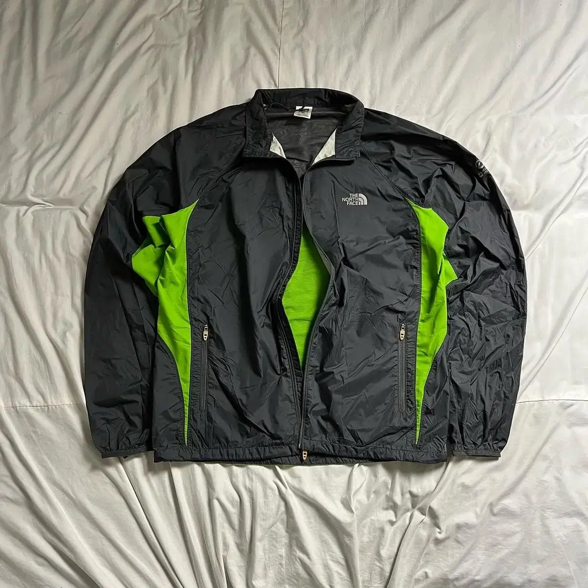 The North Face Flight Series Windbreaker Jacket