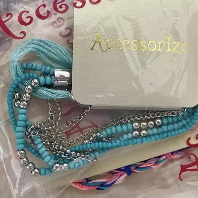 영국 Accessorize 팔찌