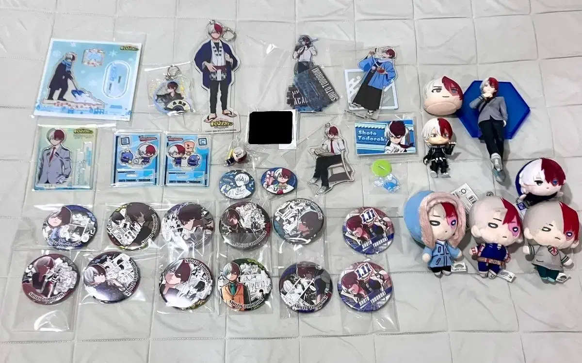 Hiroaka Nahia Todoroki Shoto acrylic stand Figure Manju Niziu Nitotan Can Badge