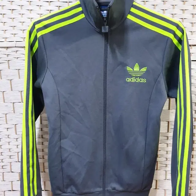 (1038) adidas 아디다스 유로파 트랙탑 져지 85 XS