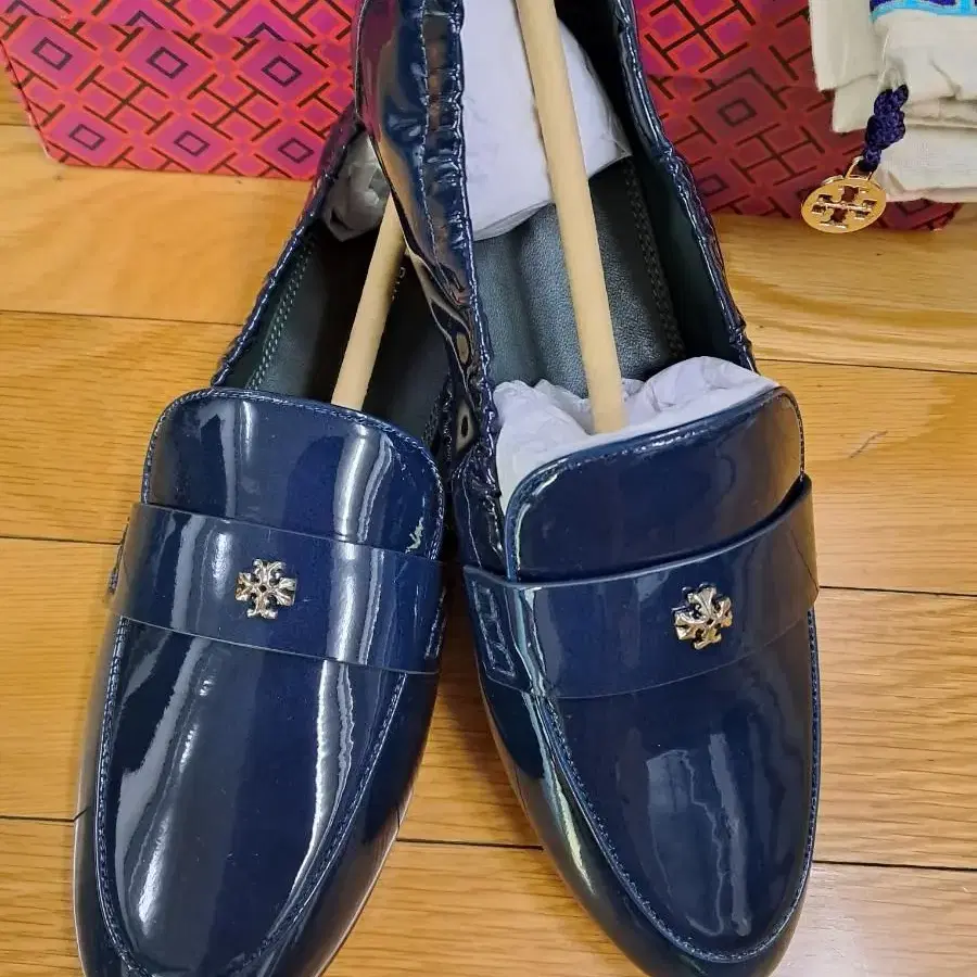 Tory Burch 여성 로퍼