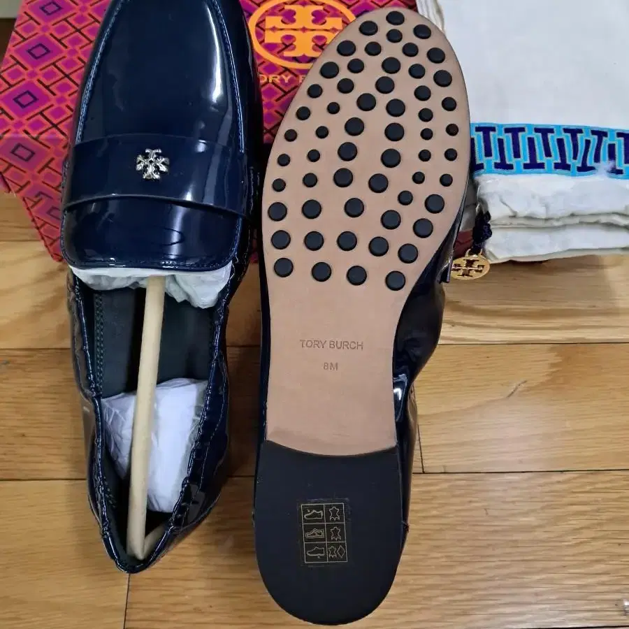 Tory Burch 여성 로퍼