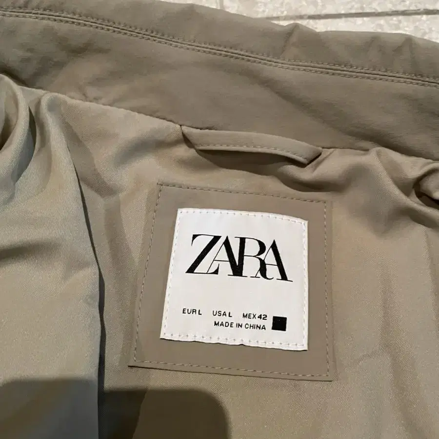 자라 ZARA 컴포트 퍼포먼스 하이테크 점퍼 기능성 자켓 베이지