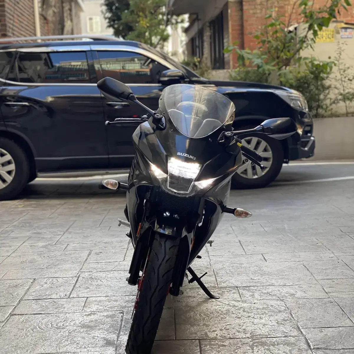 스즈키 GSXR125 21년식 저렴하게 판매 합니다.