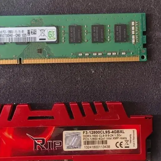 메모리 DDR3 4g 12800 2개 13000원