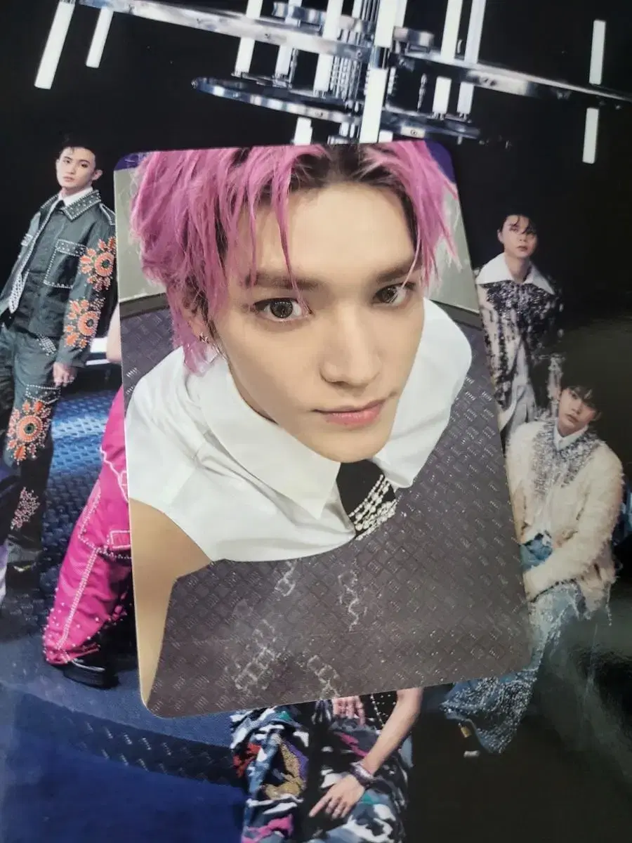 NCT 127 FactCheck Chandelier taeyong photocard