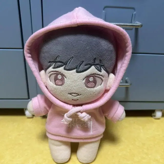 하성운 20cm 인형 양도