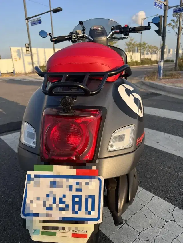 베스파 세이조르니2 2023년식 2000km 튜닝다수