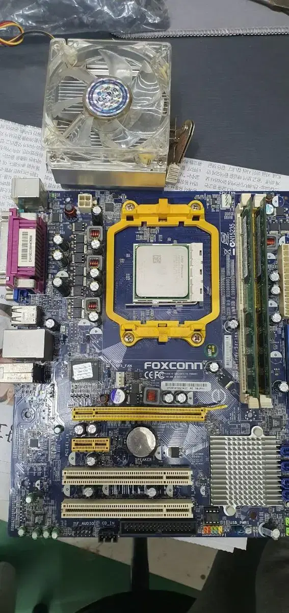 AMD PHENOM CPU+M61PMV+2GB