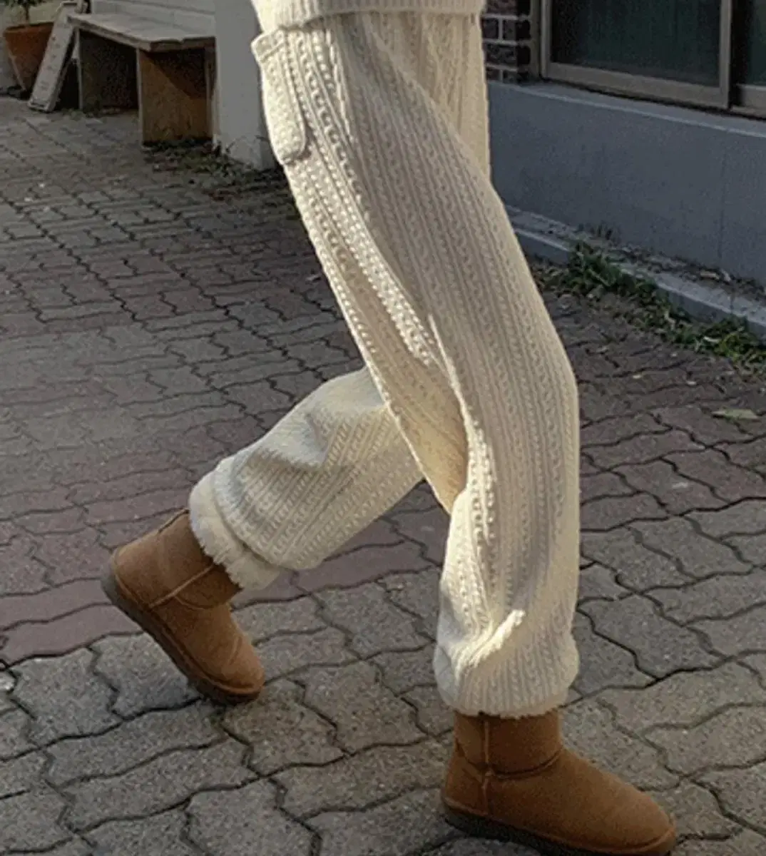 Twisted knitting jogger pants