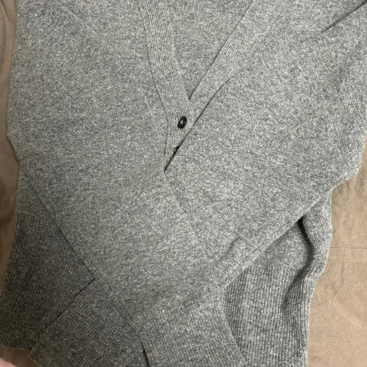 다이애그널 가디건 ROUND SILHOUETTE WOOL CARDIGAN