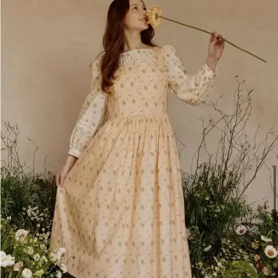 로브네브floral piping dress 코랄 새상품