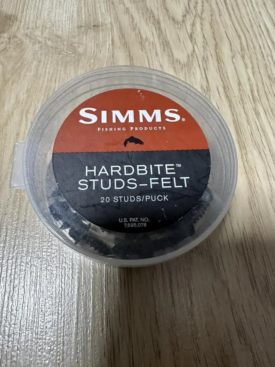 Simms 심스 스터드 펠트용