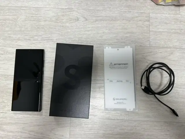 삼성갤럭시S22울트라 256gb,S급 판매합니다. 액정배터리교체완료