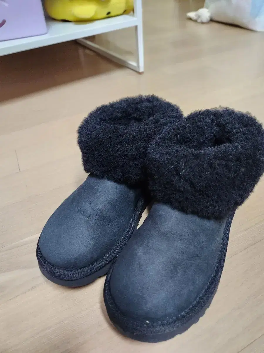 UGG genuine size 37