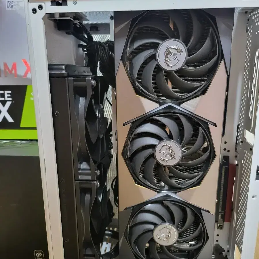 라이젠 7600X RTX3080TI 슈프림 SFF ITX 본체를 판매합니