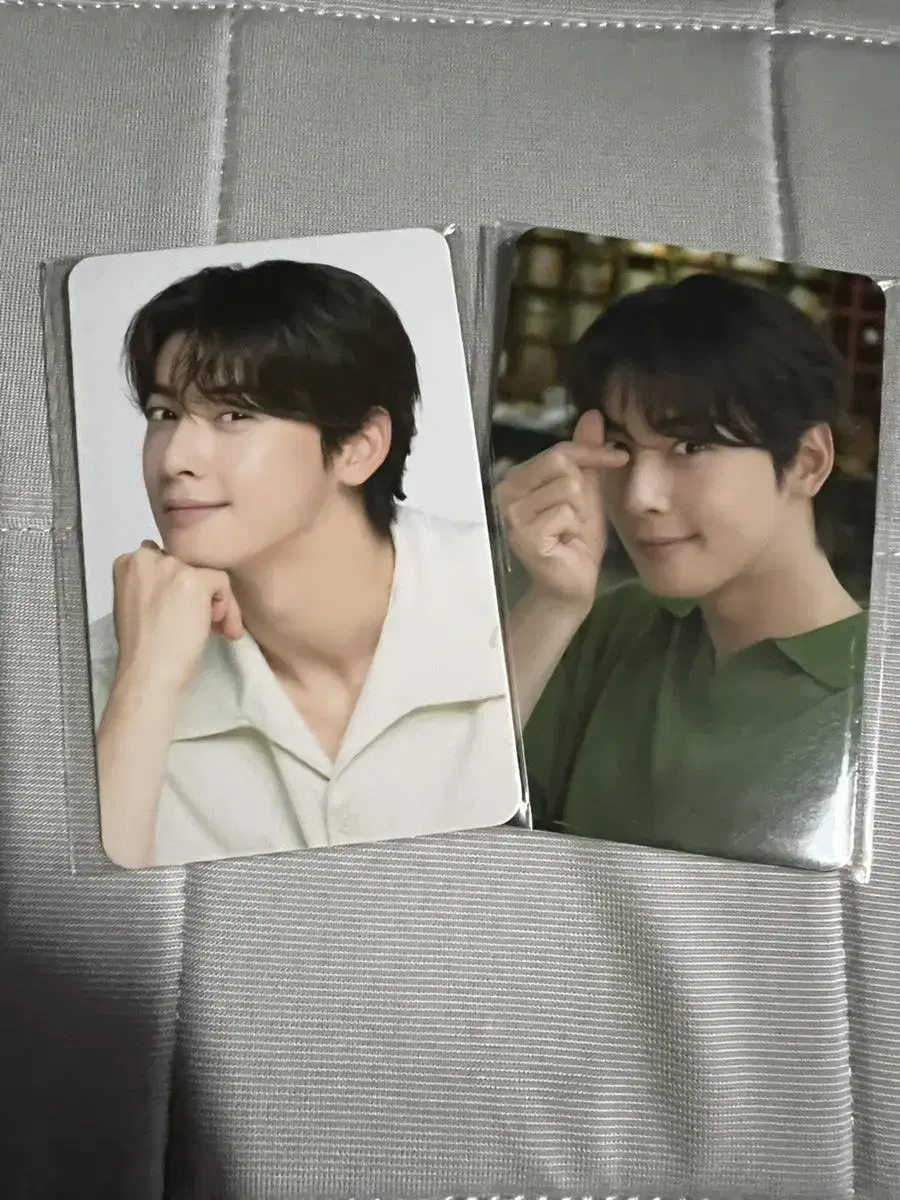 2 Subway Photo Cards by Cha Eunwoo