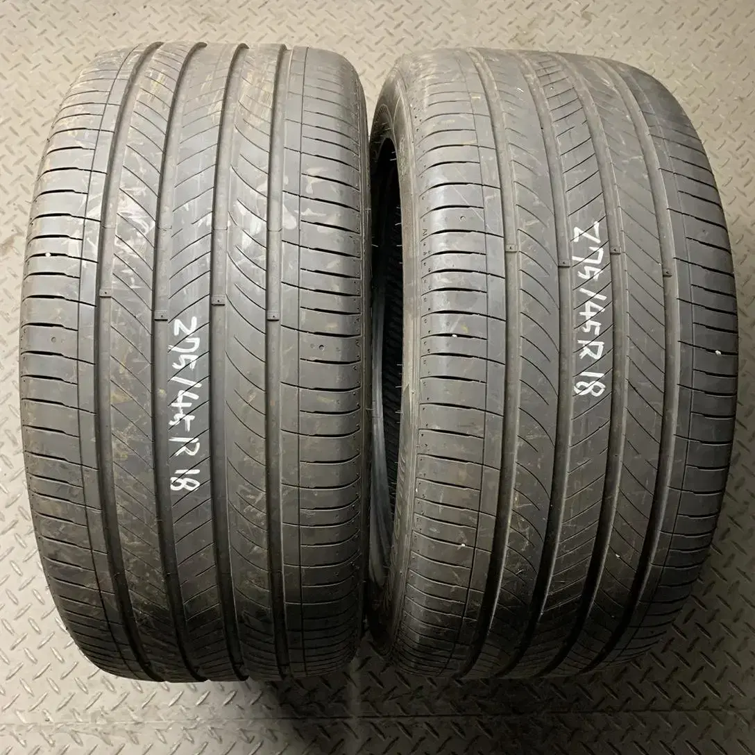 275/45R18 중고T