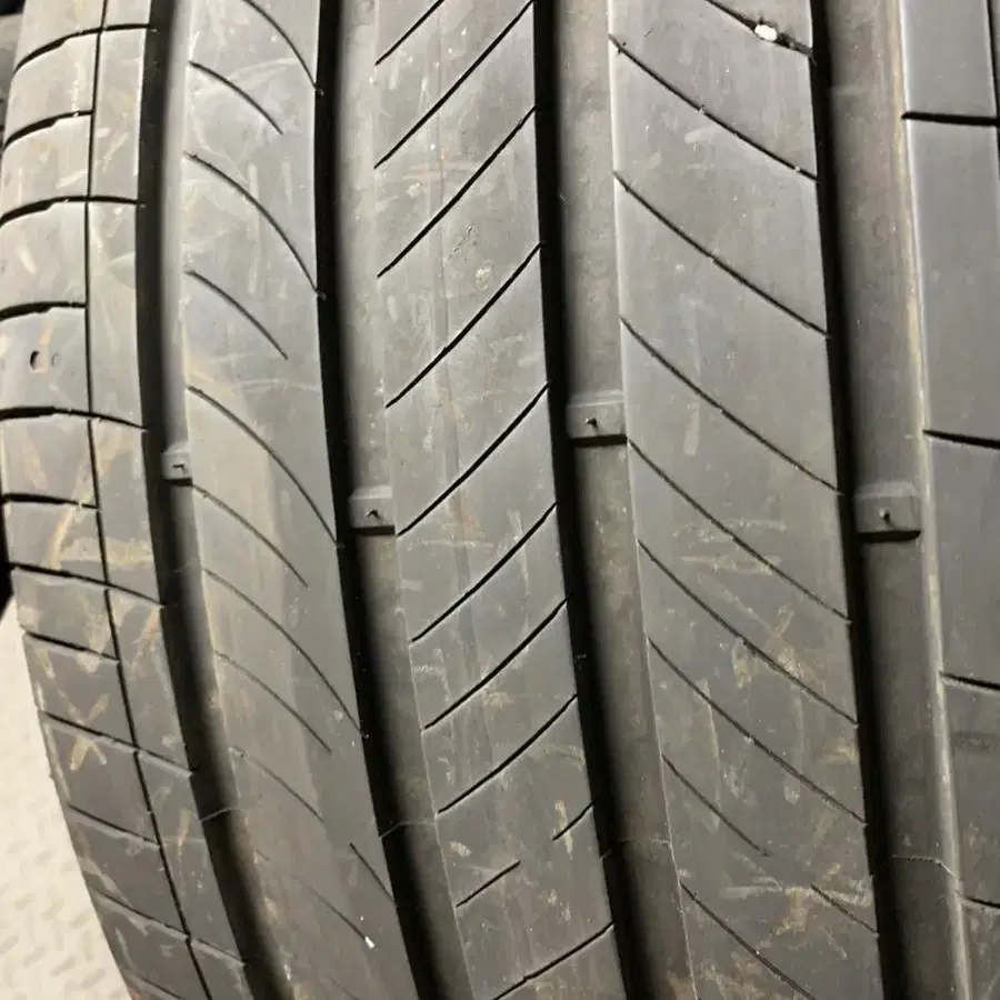 275/45R18 중고T