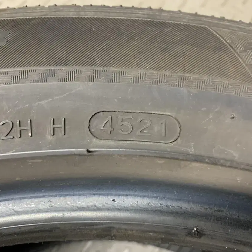 275/45R18 중고T