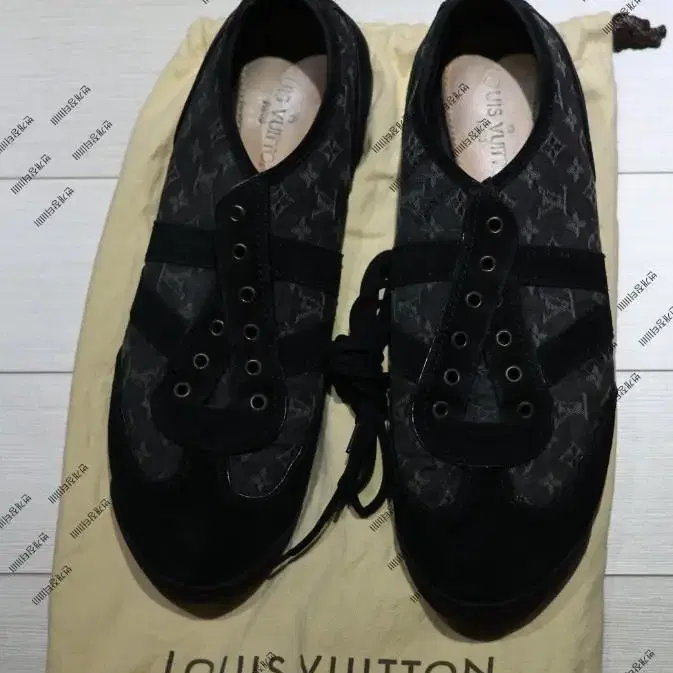 LOUIS VUITTON 루이비통 데님 모노그램 이클립스 독일군 스니커즈