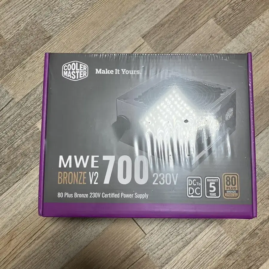 쿨러마스터 MWE 700 Bronze v2