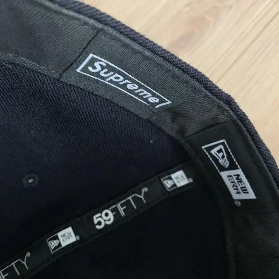 슈프림 뉴에라 S 로고 캡 supreme newera s logo cap