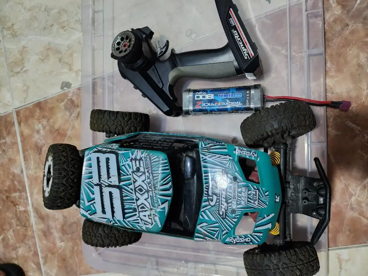 Kyosho 1/10 EP 2WD EZ-B r/s AXXE rc car