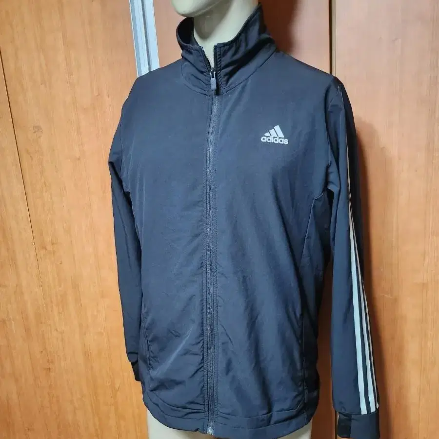 ADIDAS아디다스스포츠트레이닝점퍼 185/104A입니다만 약105정도