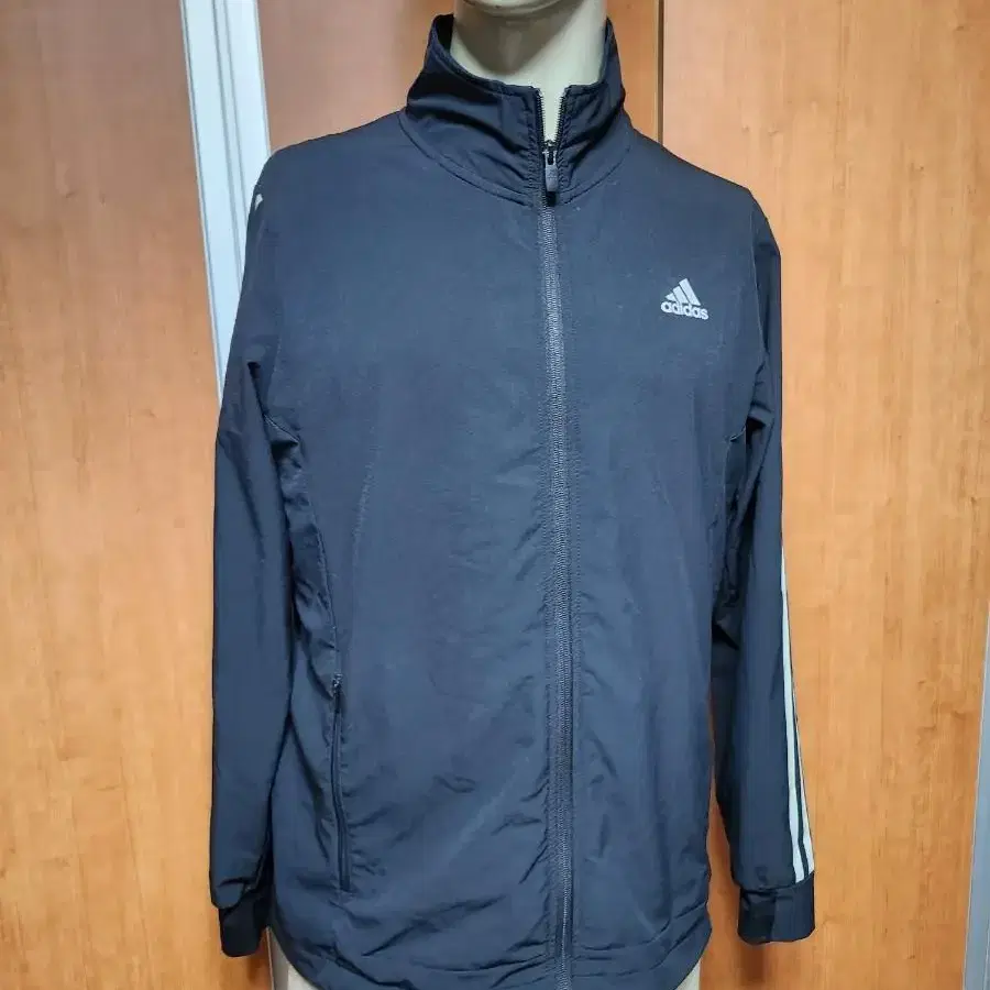 ADIDAS아디다스스포츠트레이닝점퍼 185/104A입니다만 약105정도