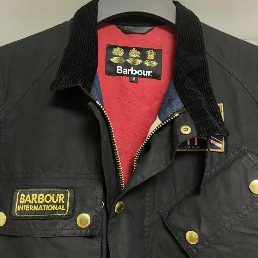 barbour 유니언잭 M사이즈 판매합니다.