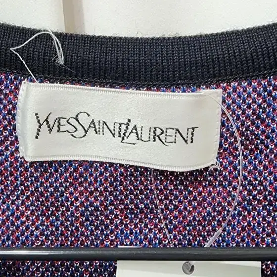 입생로랑(YVESSAINTLAURENT) 니트