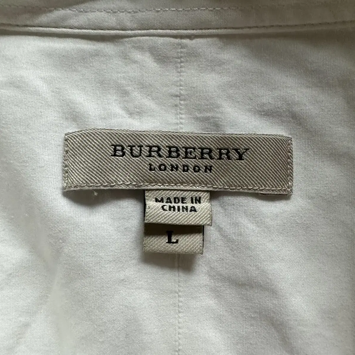 [여성 L] 매장판) 버버리 BURBERRY BUTTONS DOWN 셔츠