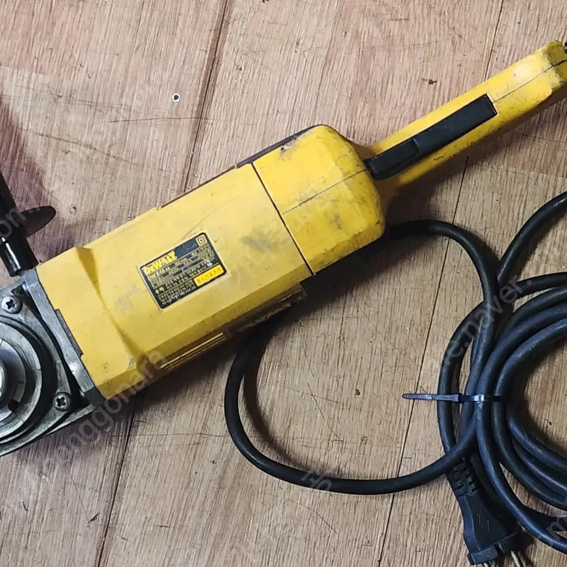 디월트 7인치 그라인더(DEWALT/ DW846) 중고팝니다